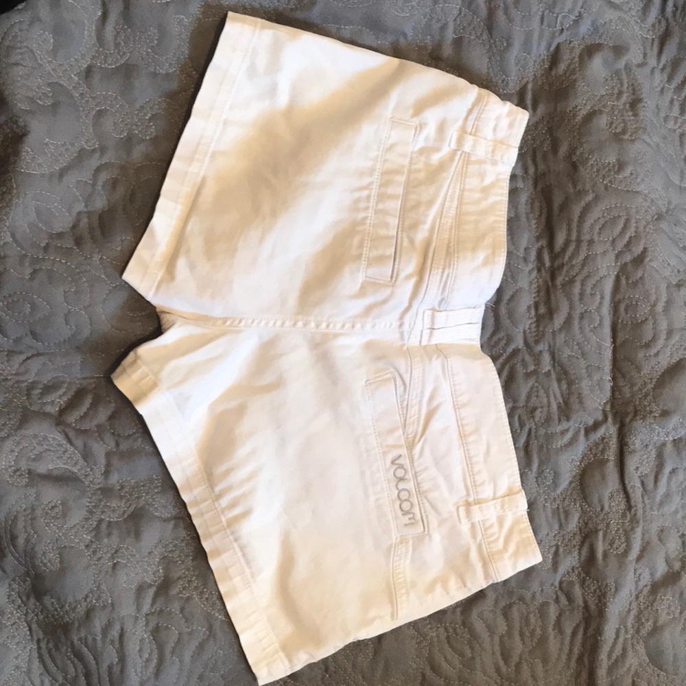 Volcom shorts, white, waist size: 25